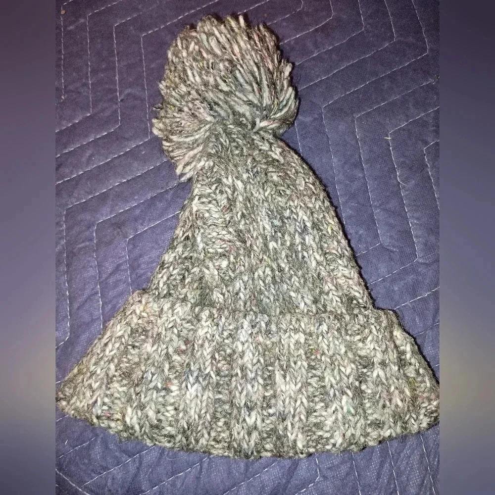 2 FOR $30 ABERCROMBIE & FITCH knitted beanie (#902)